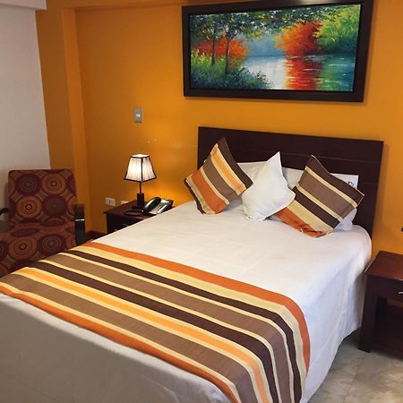 Hotel Europa Iquitos Habitación foto