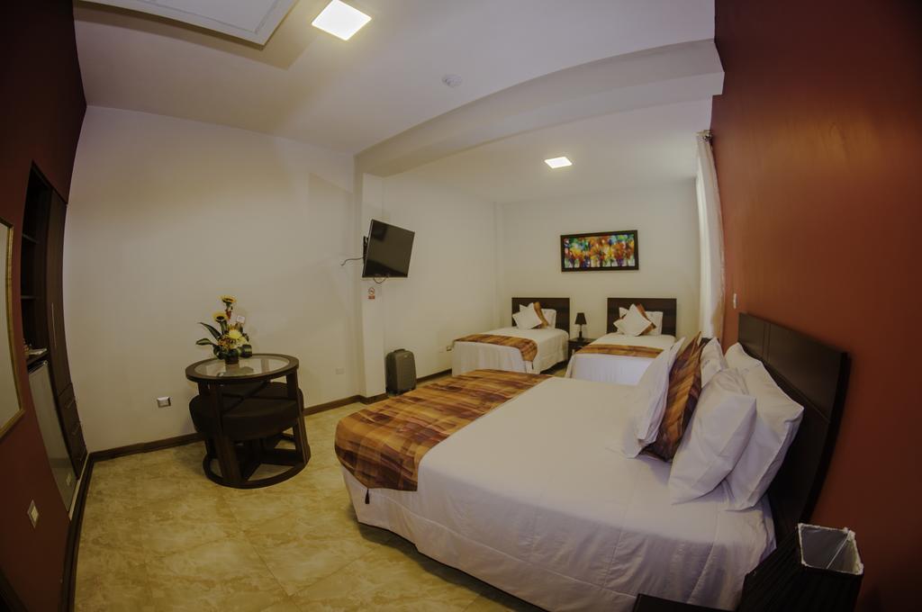 Hotel Europa Iquitos Exterior foto